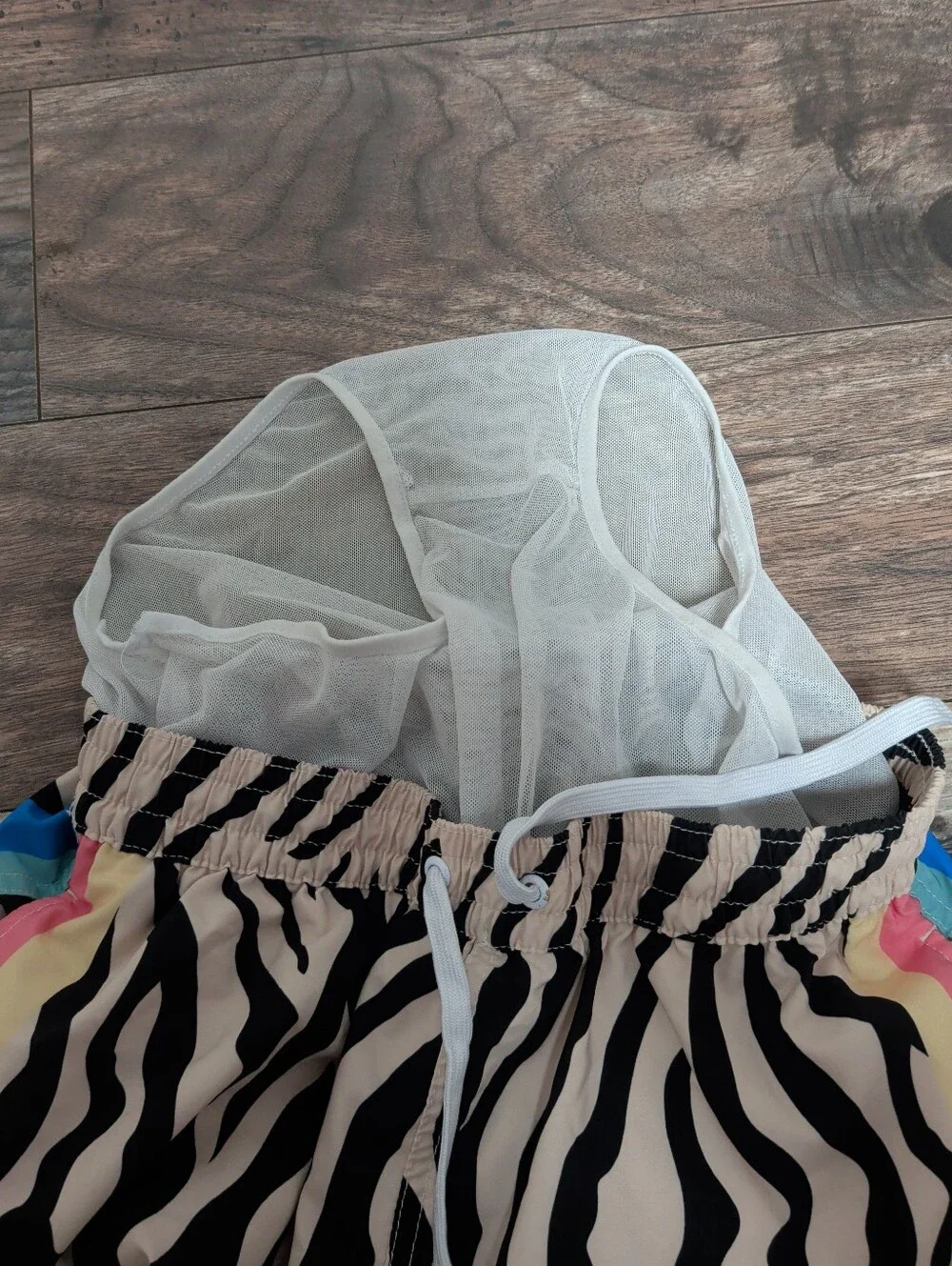 Duvin Swim Shorts Mens Small Zebra Disco Trunks Rainbow Stripe Brief Lined